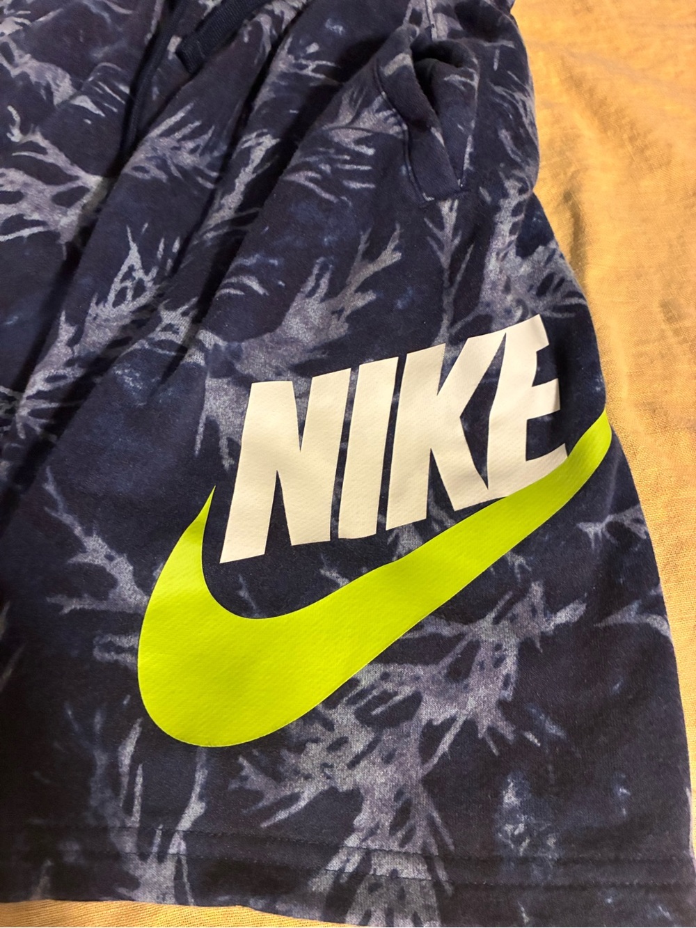 Nike Boy’s Large Blue Leaf Shorts - Picture 2 of 5